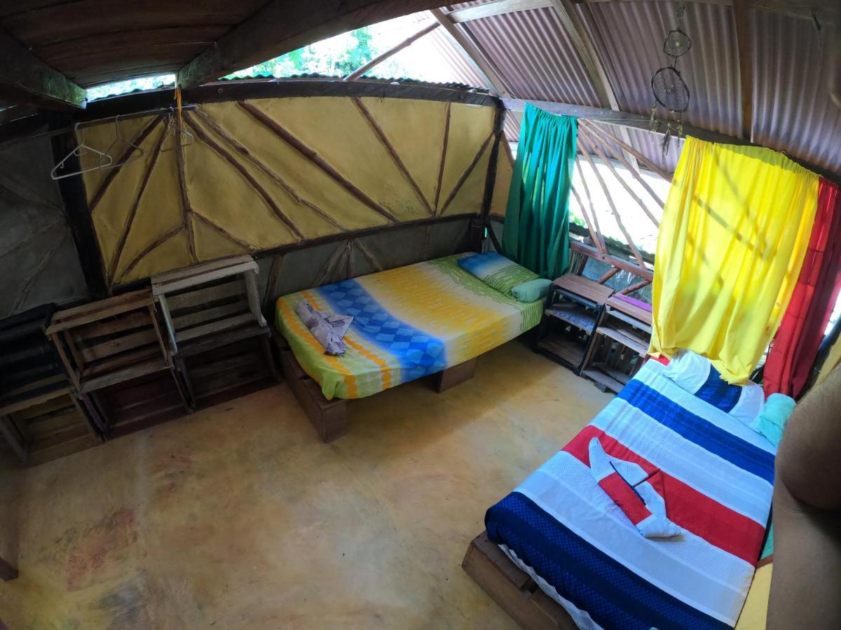 Capurganá Reciclarte Galeria Hostal المظهر الخارجي الصورة